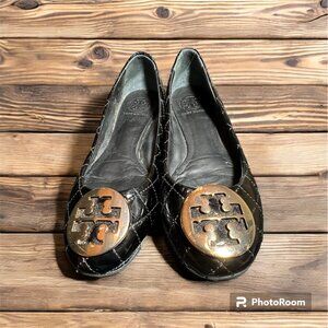 Tory Burch black patent leather quilted gold tone logo flats size 7